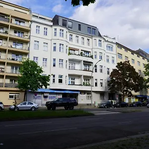 https://artemisia-berlin.find-berlin-hotels.com